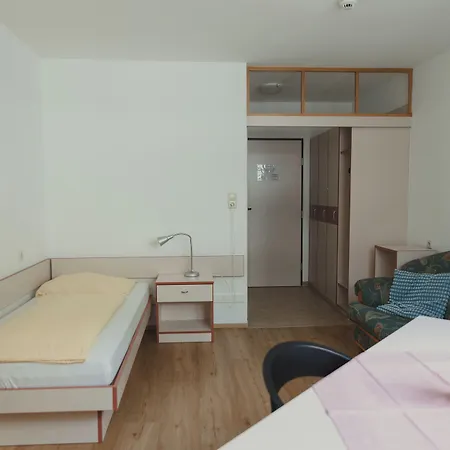 ソンマーホテル カルウェンダル 3* インスブルック