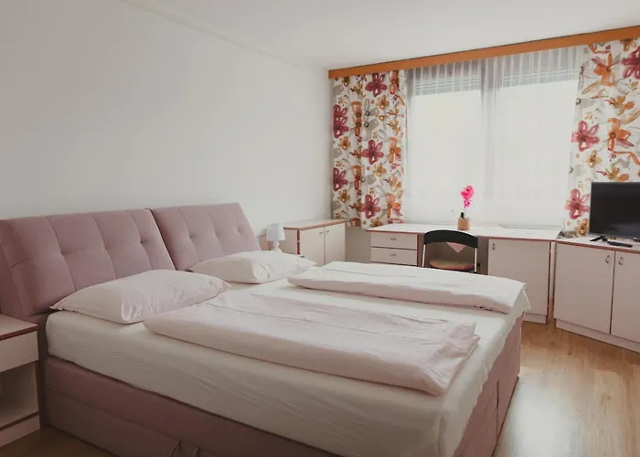 سوميرهوتيل كاروينديل فندق 3*