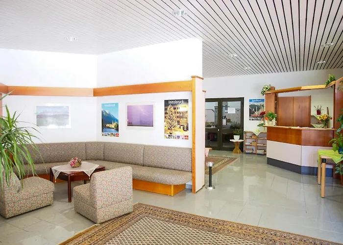 سوميرهوتيل كاروينديل فندق