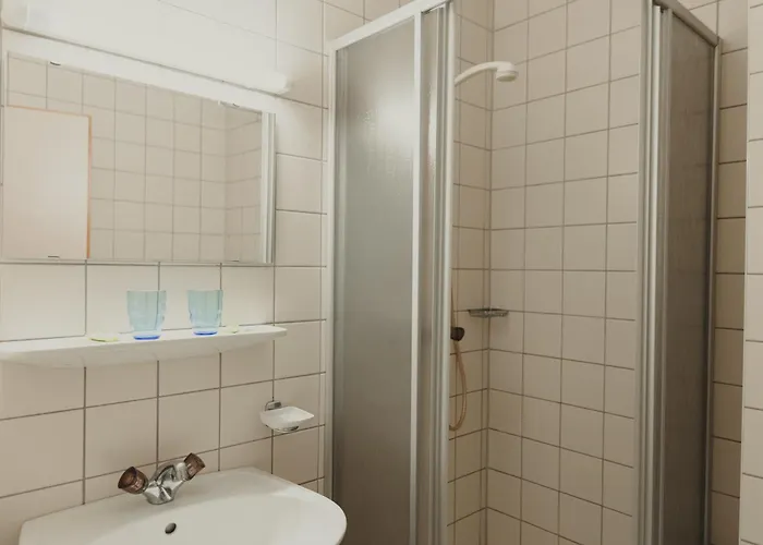 سوميرهوتيل كاروينديل فندق