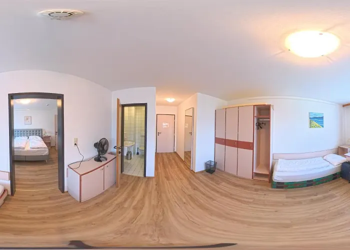 سوميرهوتيل كاروينديل فندق