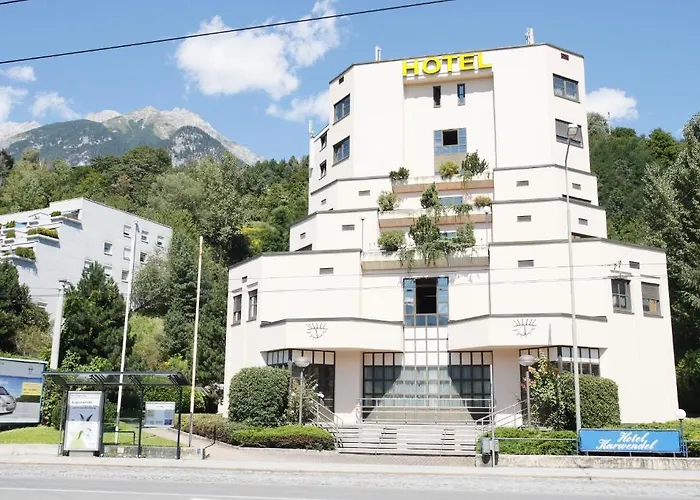 سوميرهوتيل كاروينديل فندق 3*